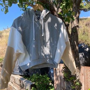 Color block sweatshirt